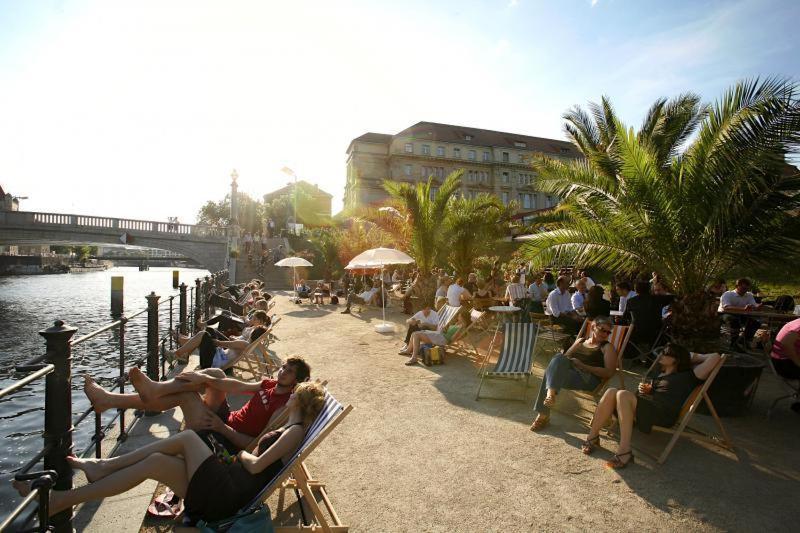 Wonderful And Cosy In The Heart Of Berlin, 1 Bedroom, 1 Living With Comfortable Bed Couch Lejlighed