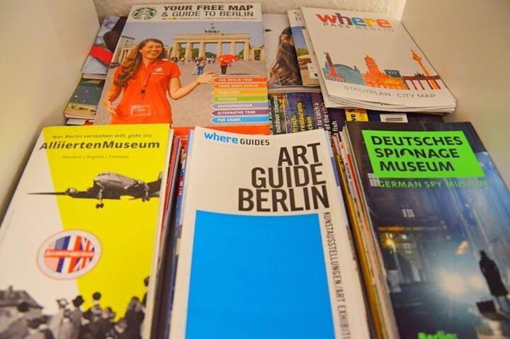 Wonderful And Cosy In The Heart Of Berlin, 1 Bedroom, 1 Living With Comfortable Bed Couch Apartment *